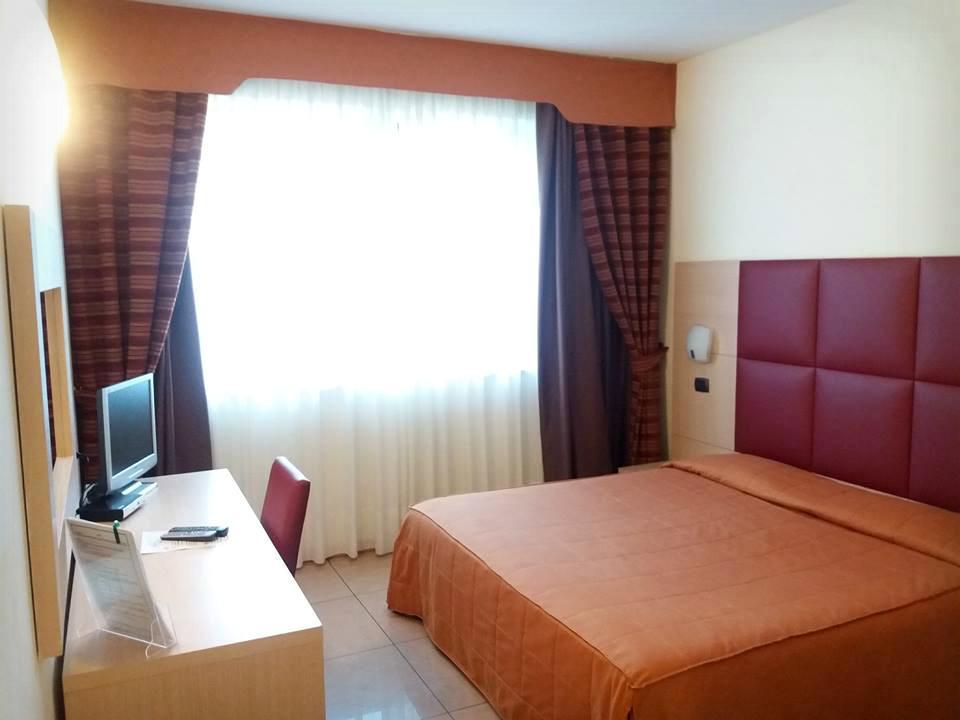 Hotel Panorama Cambiano Habitación foto